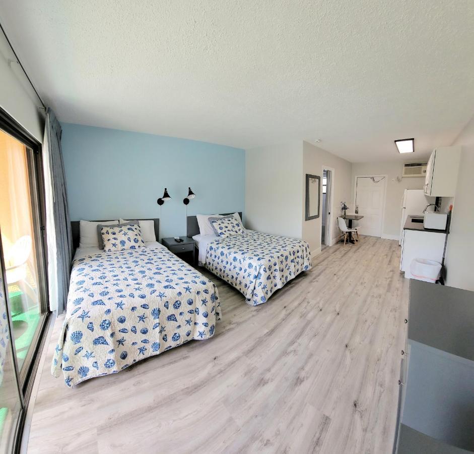 Satellite Motel St. Pete Beach Kültér fotó